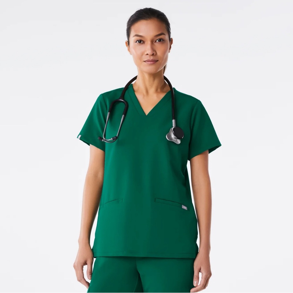 Hunter green scrub top size medium